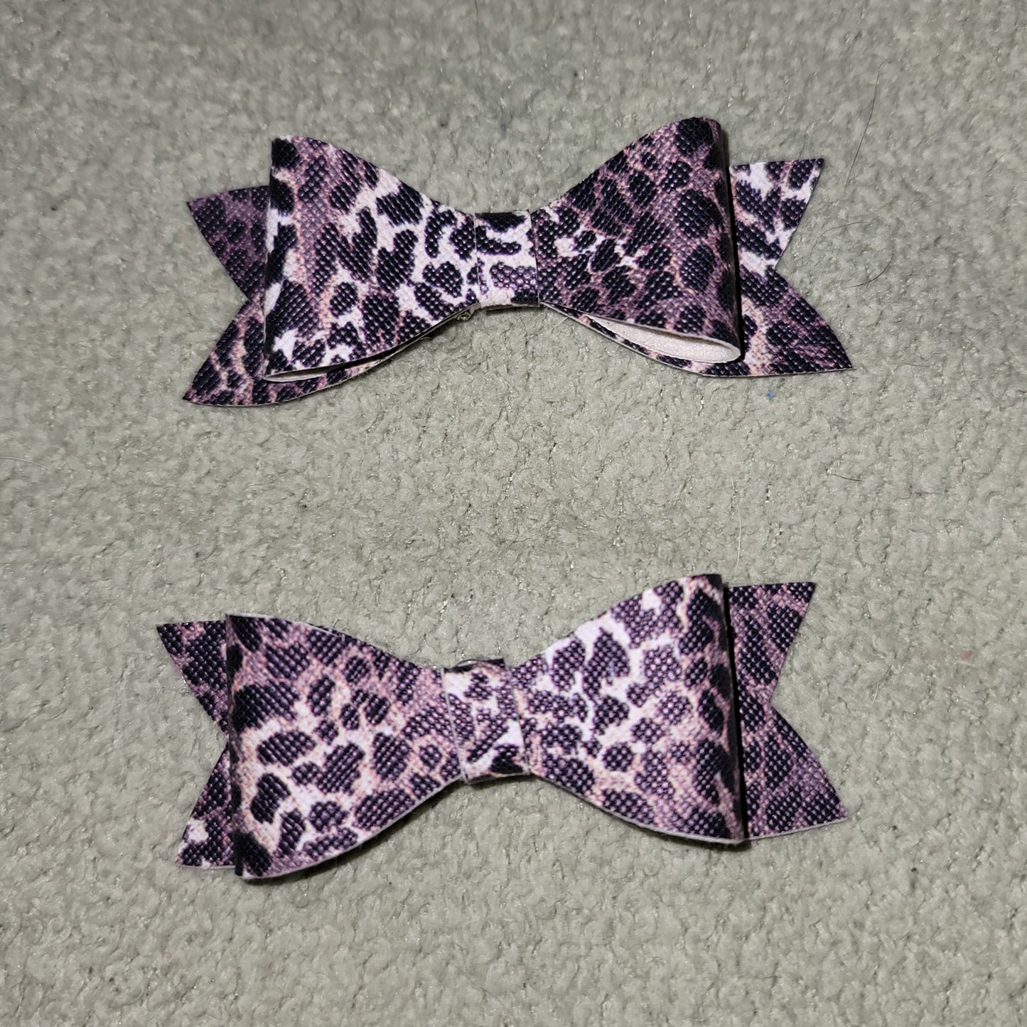 Cheetah Print Mini Bow Set