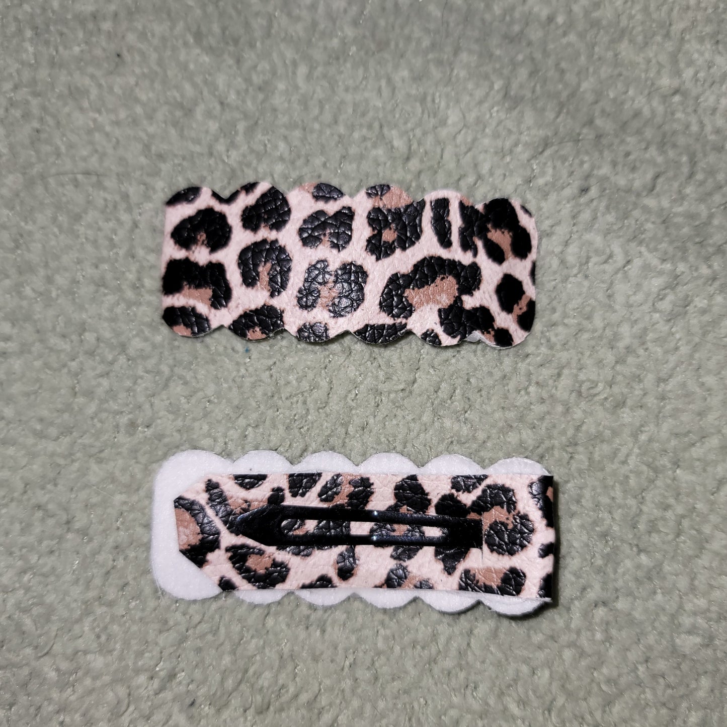 Cheetah Print Snap Clip Set