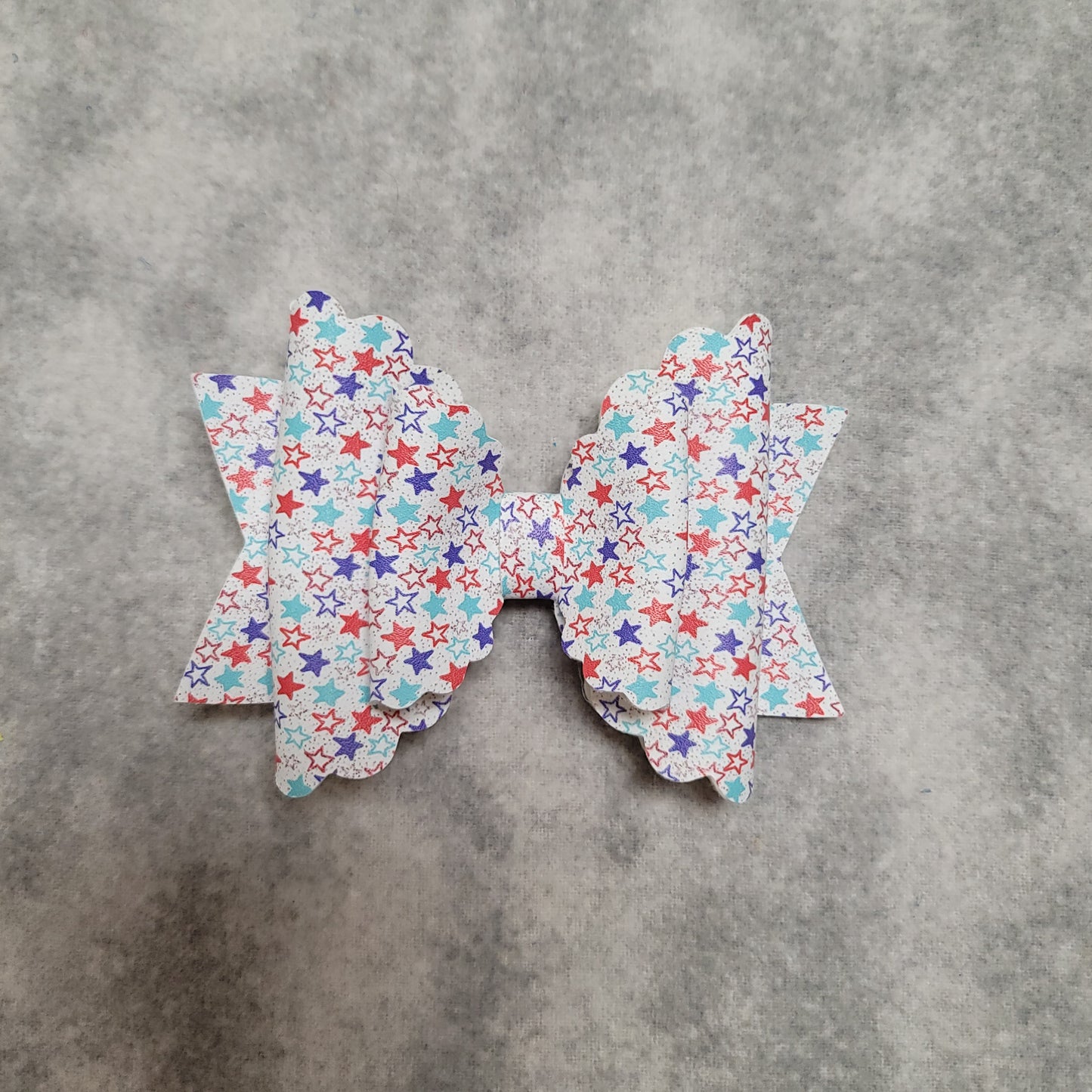 Large Double Scallop Stars Bow