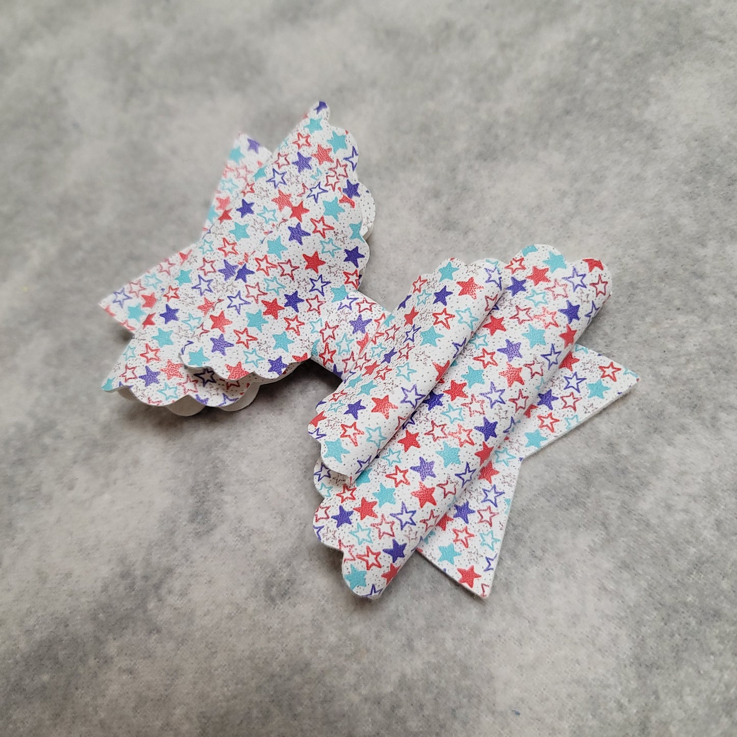 Large Double Scallop Stars Bow