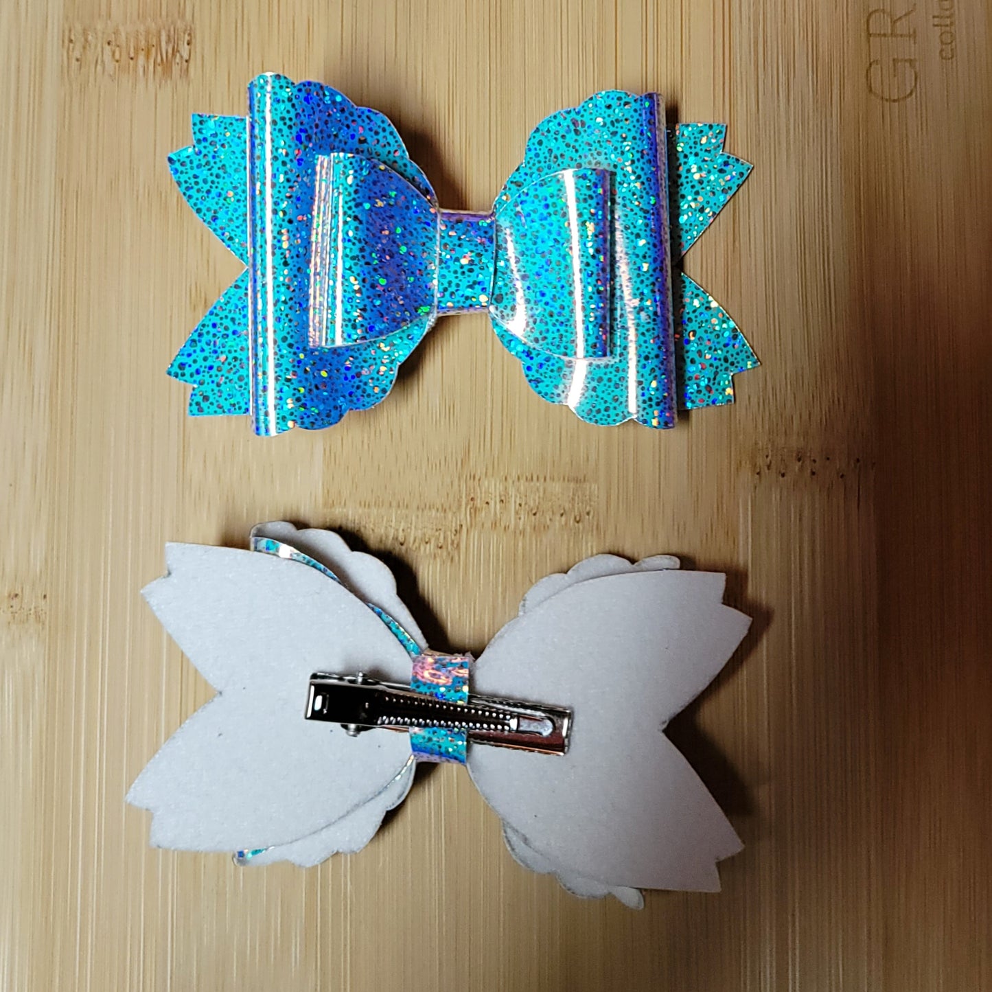 Irridescent Bailey Bow Set