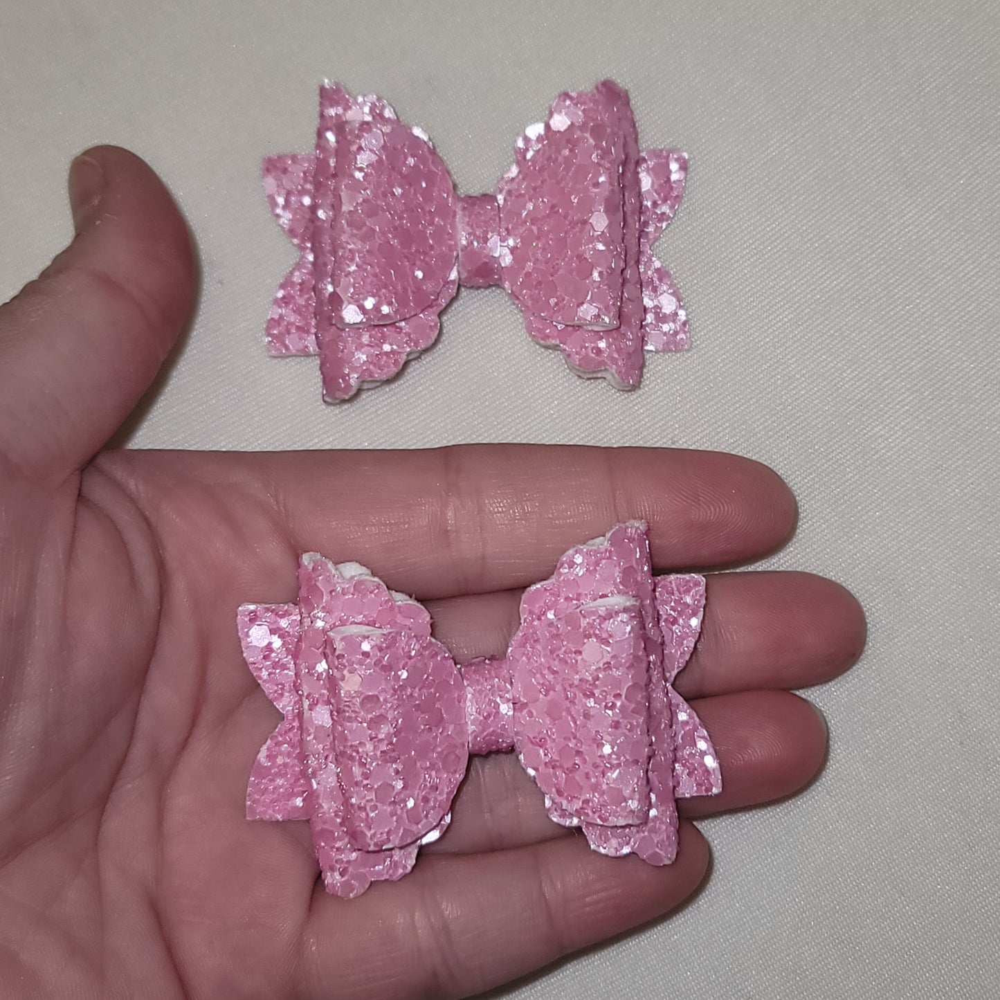 Pink Glitter Piggy Bow Set
