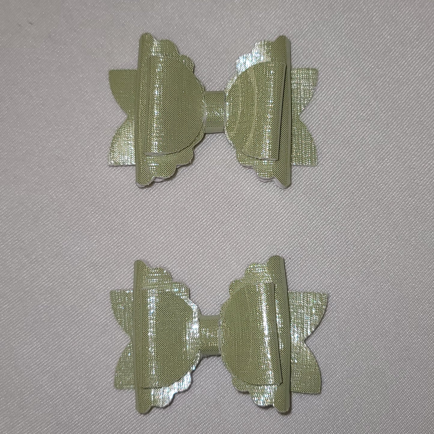 Light Green Shimmer Piggy Bow Set