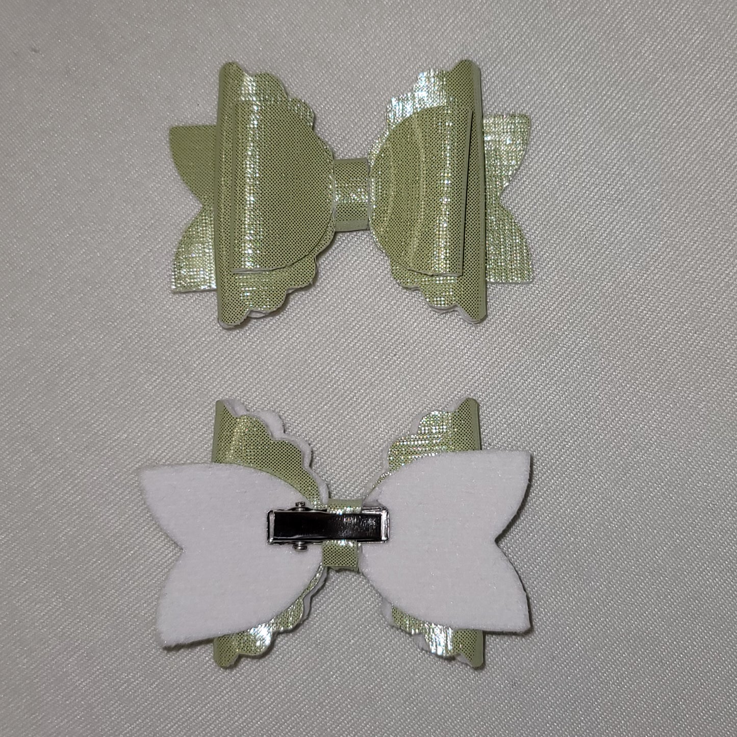 Light Green Shimmer Piggy Bow Set