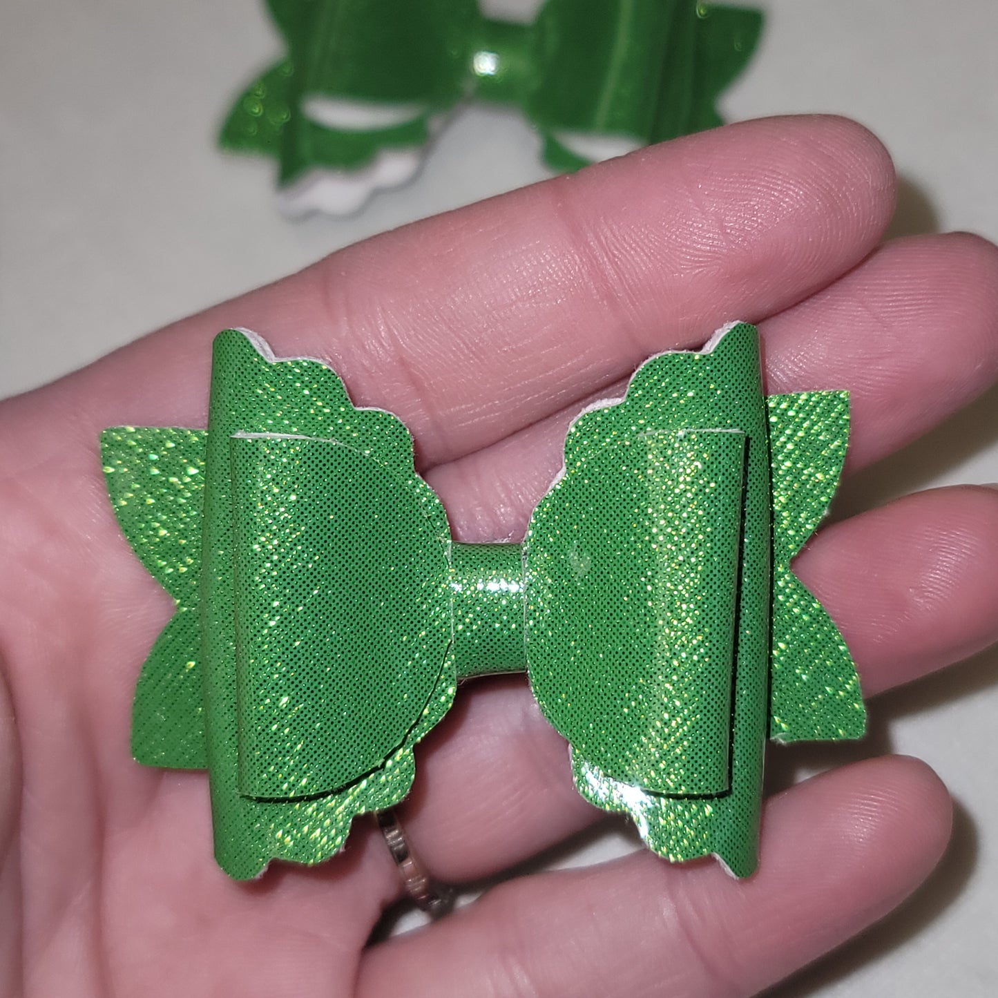 Green Shimmer Piggy Bow Set