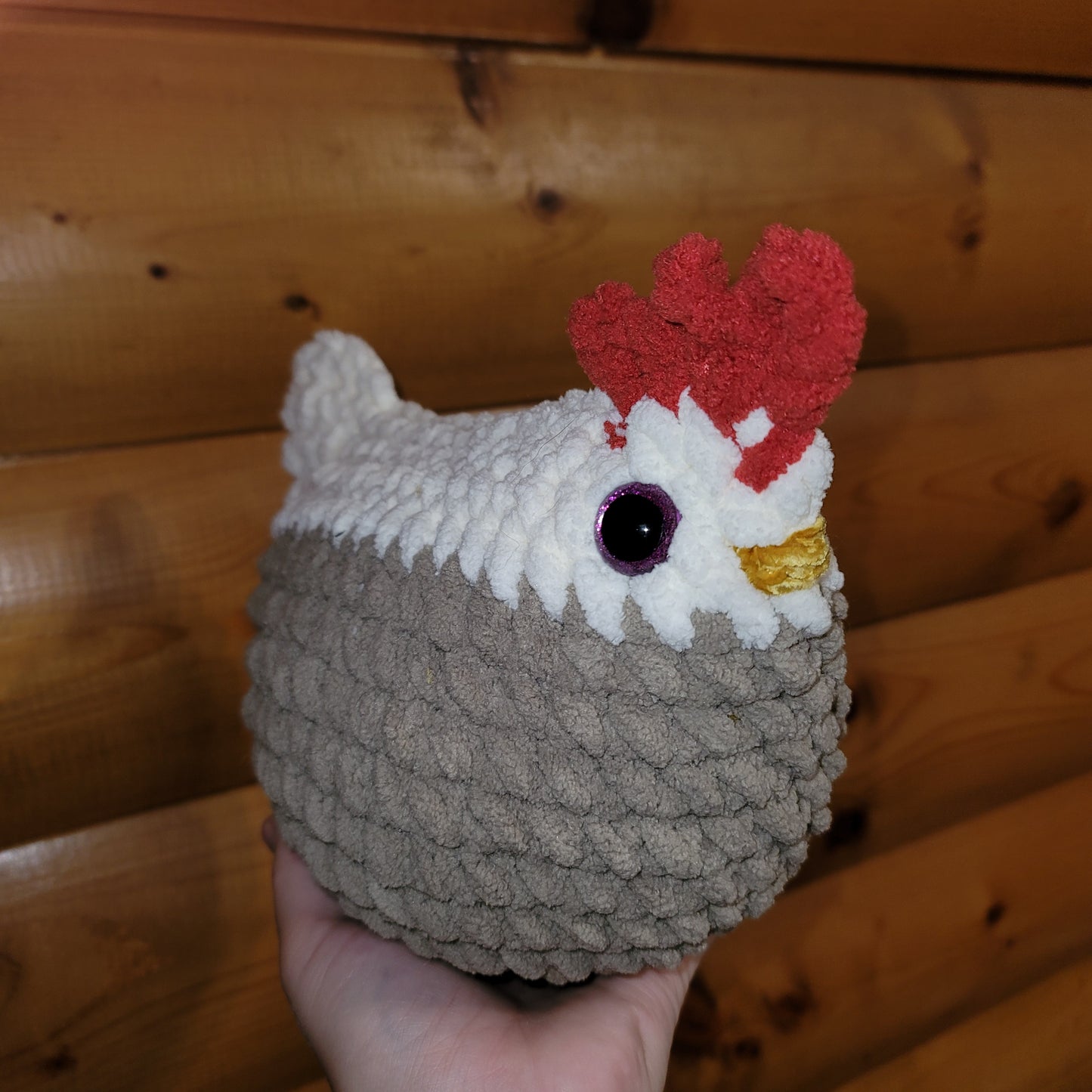 Large Brown & Cream Farmhouse Chicken