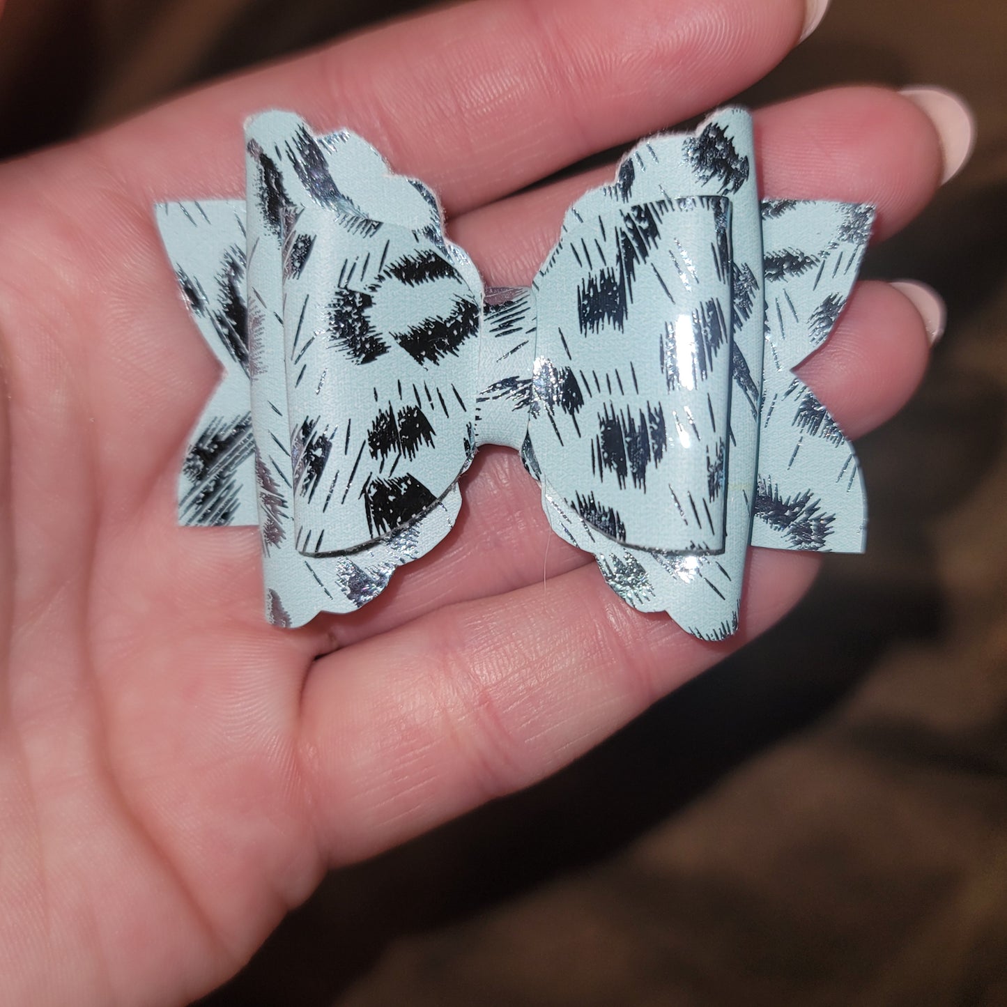 Light Blue & Silver Cheetah Print Piggy Bow Set