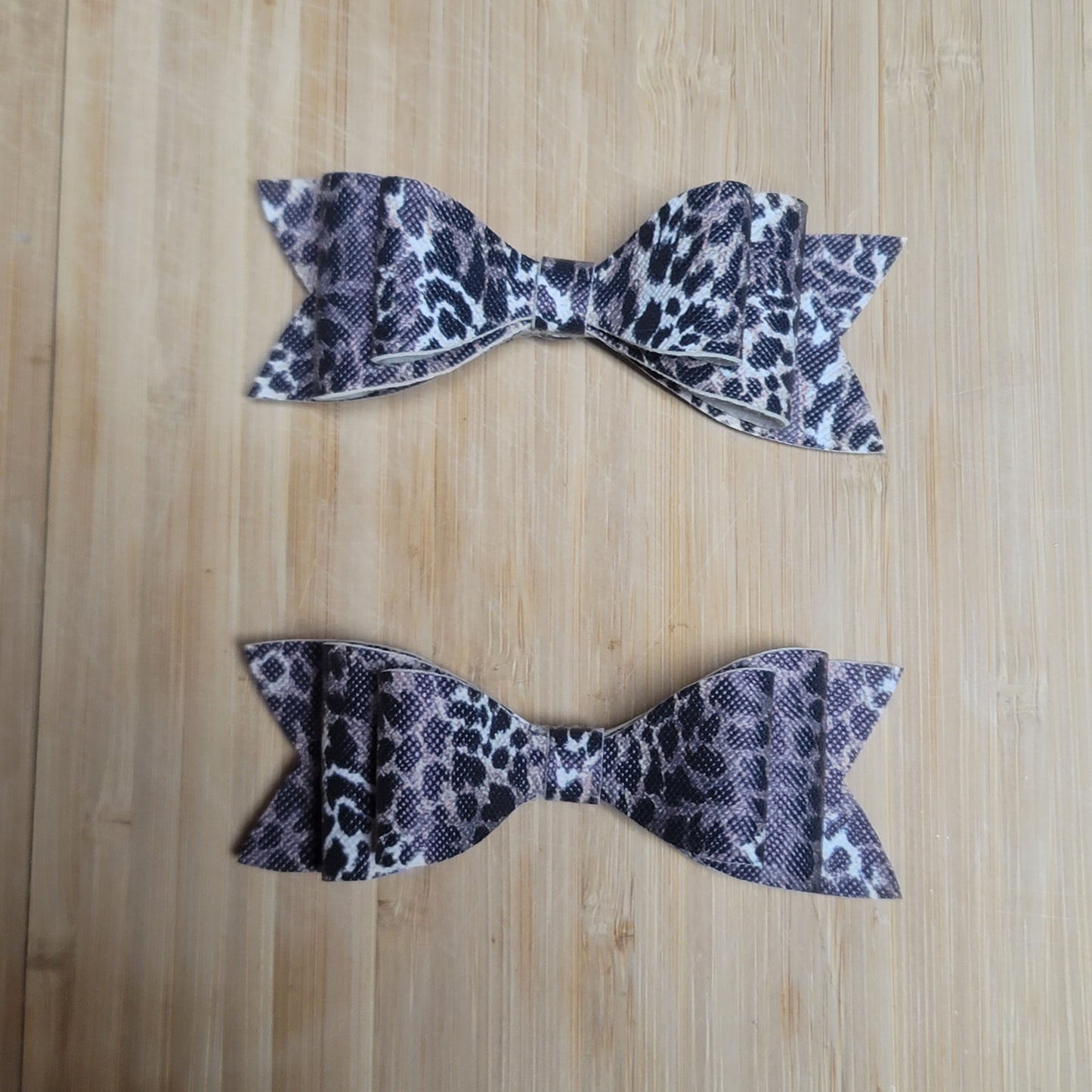 Small Double Stack Cheetah Bows