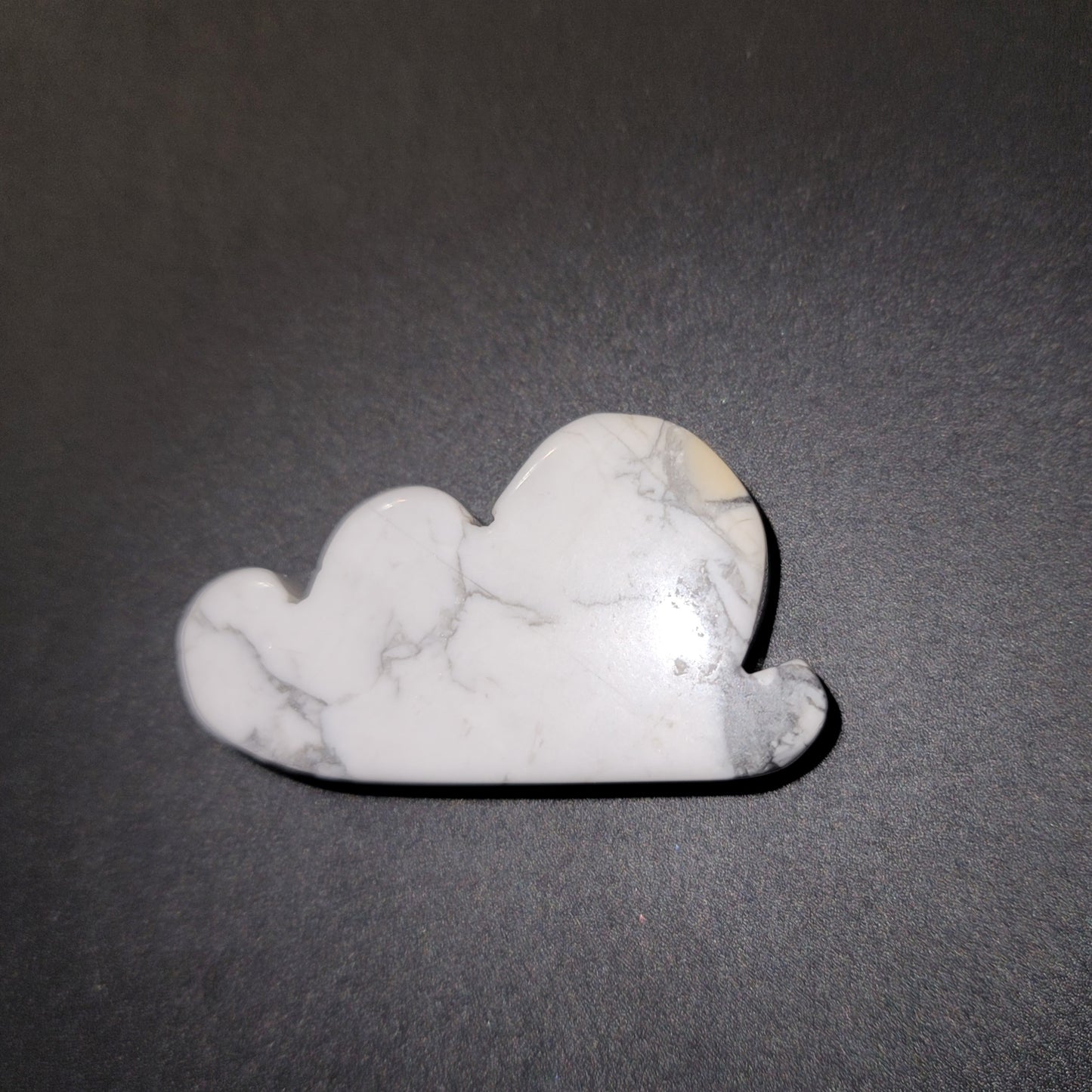 Howlite Cloud