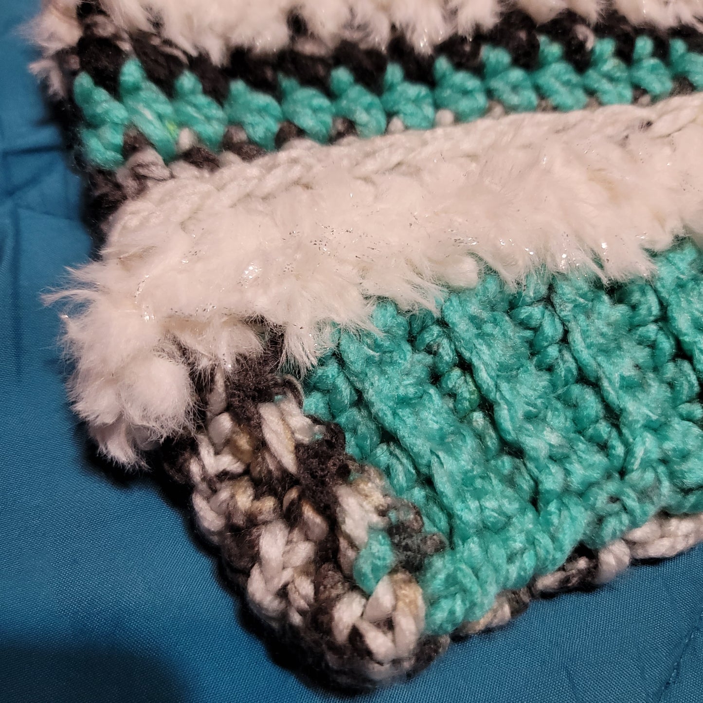 Adult Chunky Painted Canyon & Faux Fur Beanie