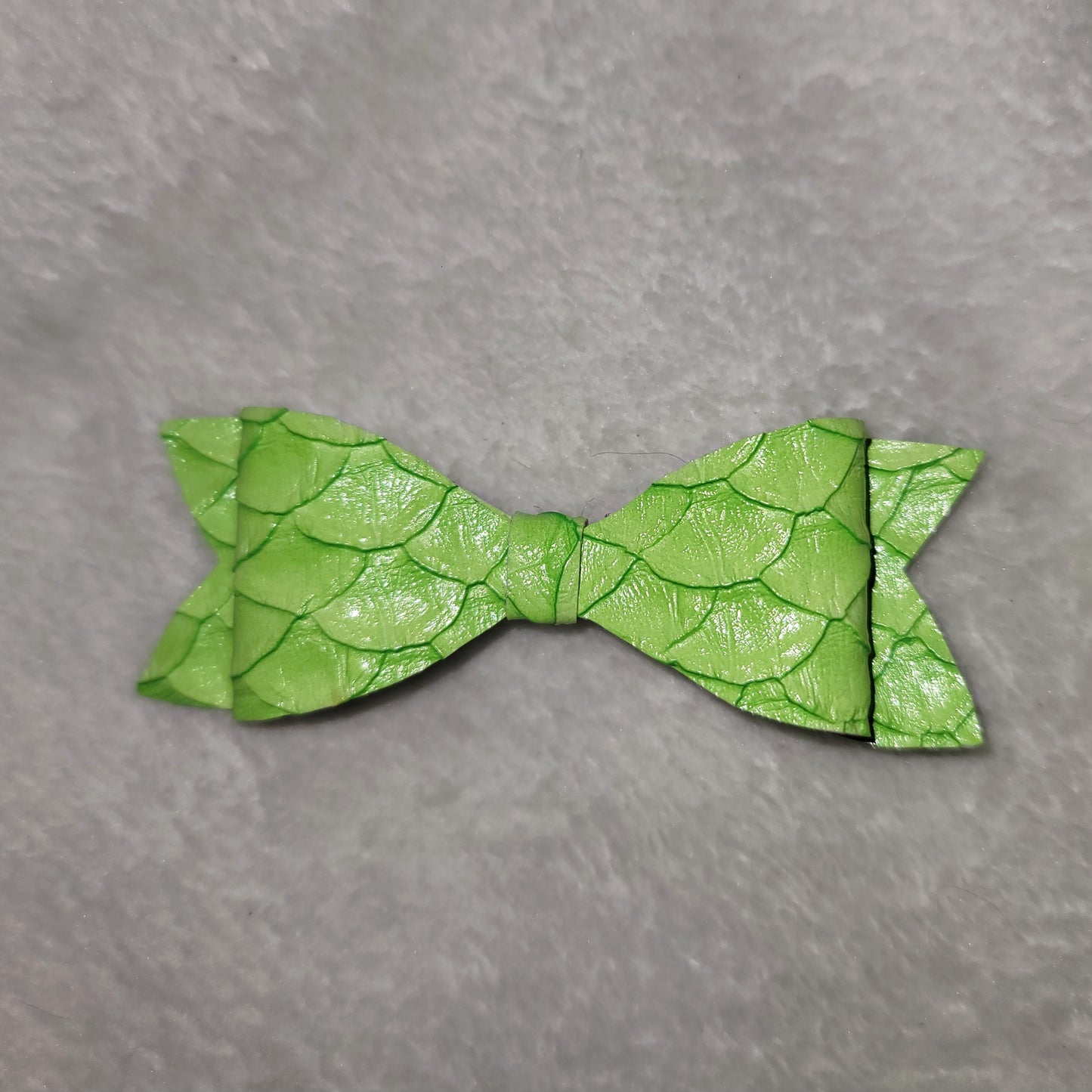 Lime Green Scales Small Bow