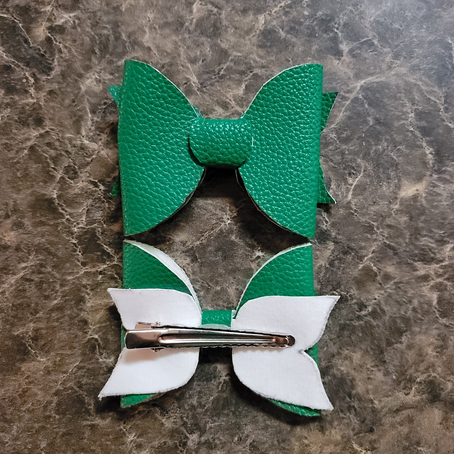 Medium Green Textured Bow