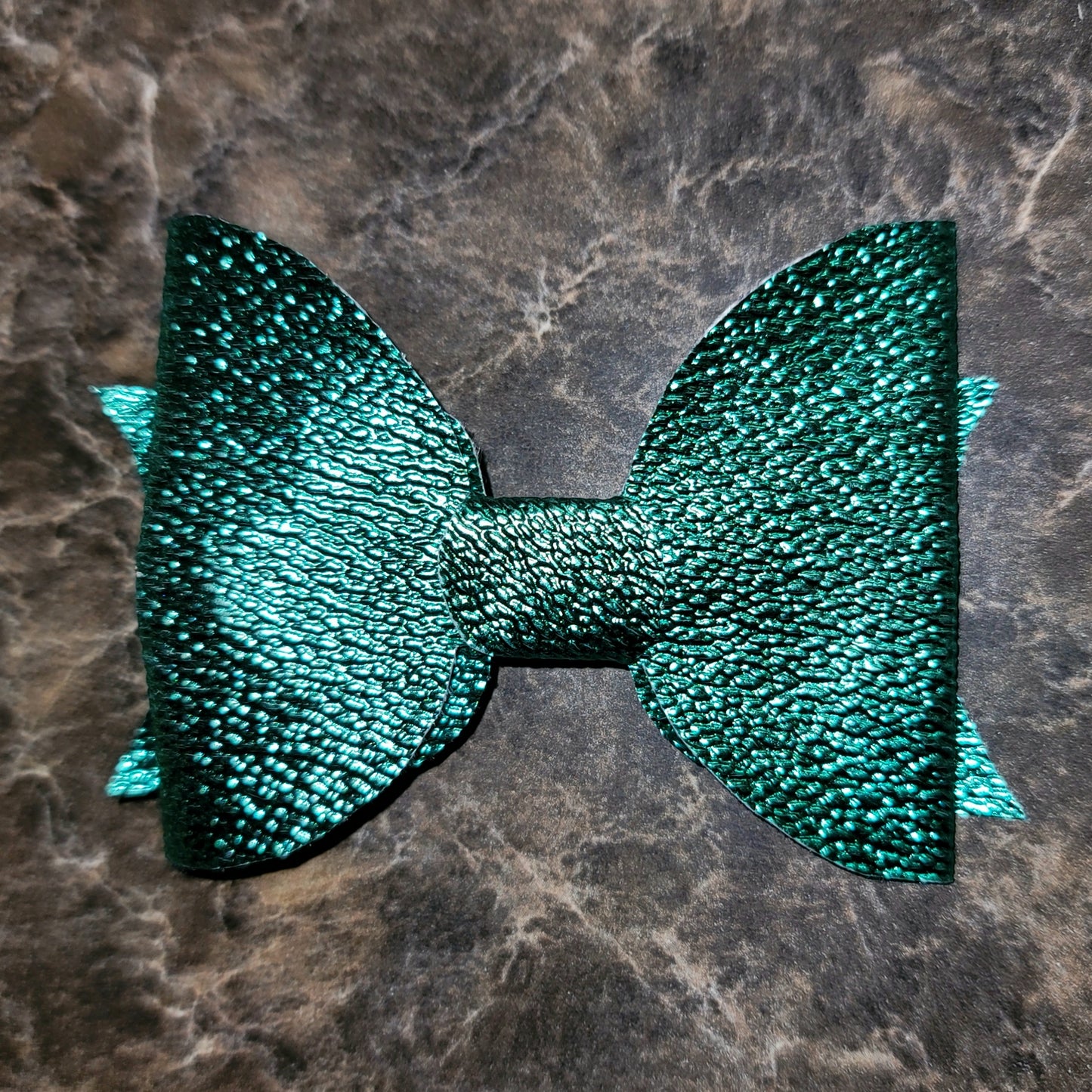 Medium Green Metallic Bow