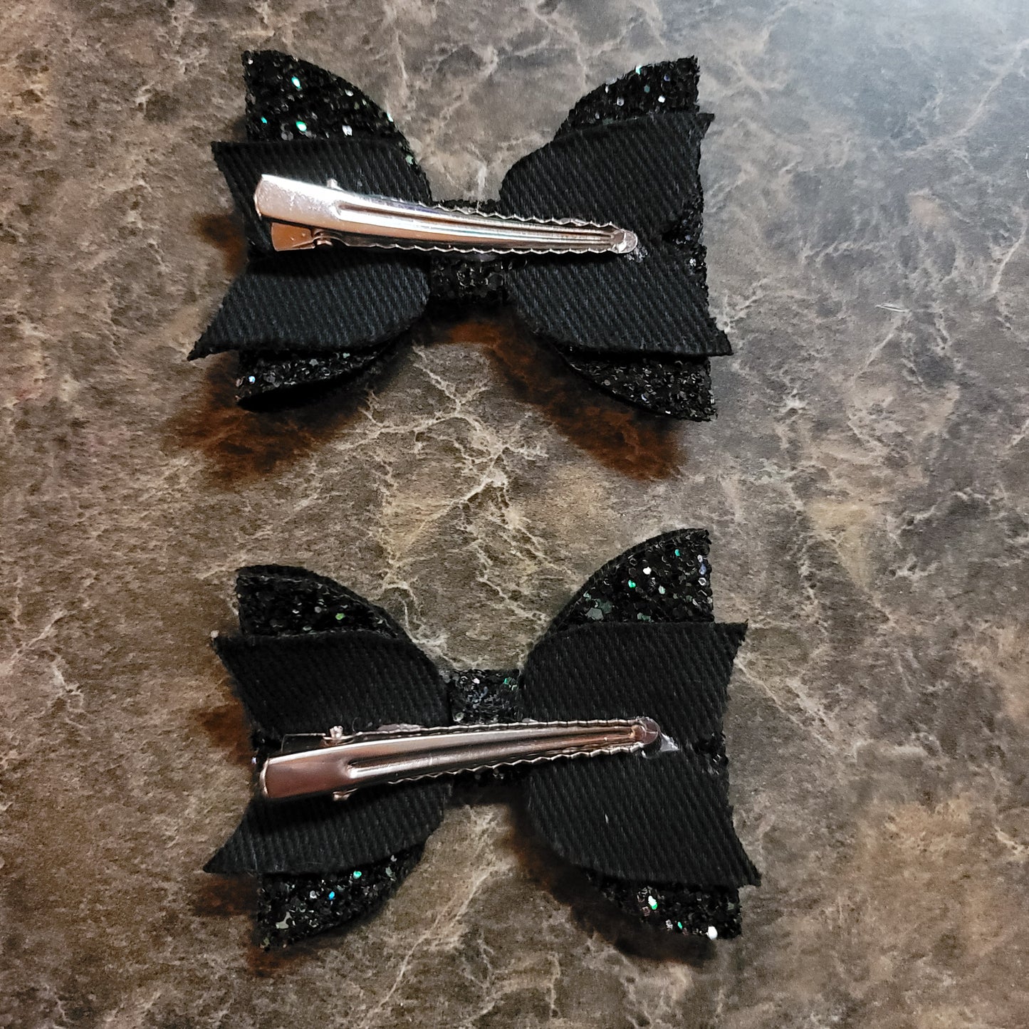 Black & Green Glitter Bow