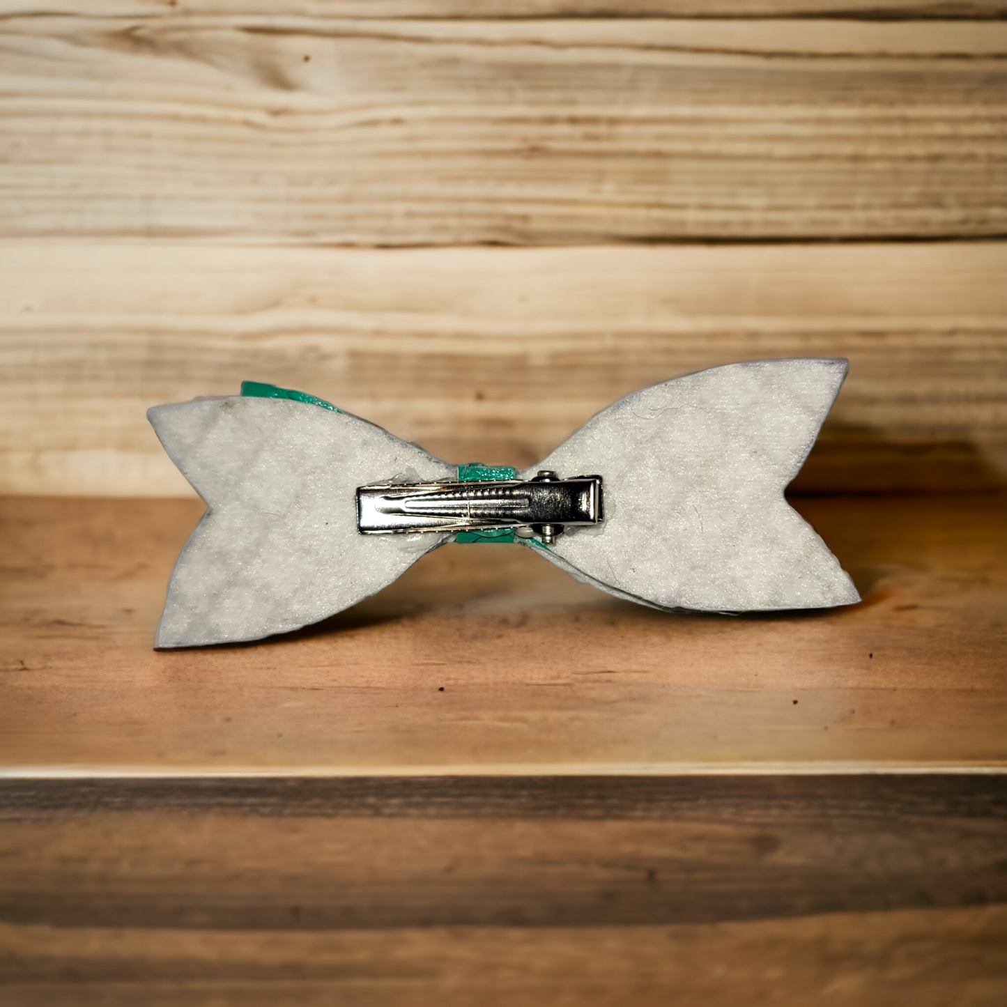 Green Cushion Texture Bow