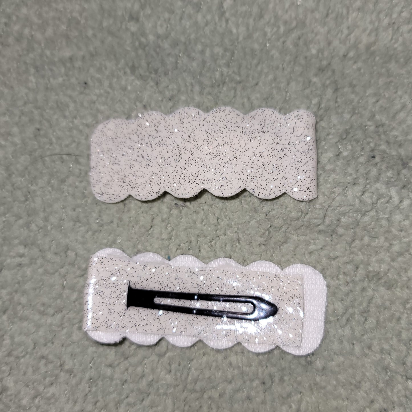 White with Silver Glitter Vinyl Snap Clip Set