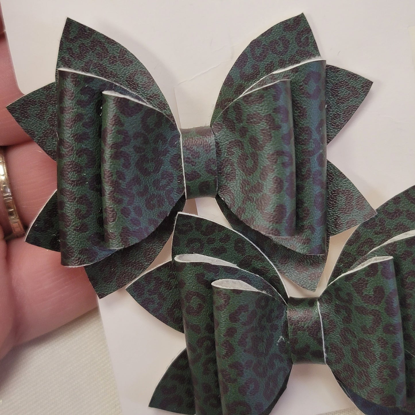Green Cheetah Print Lou Lou Bow Set