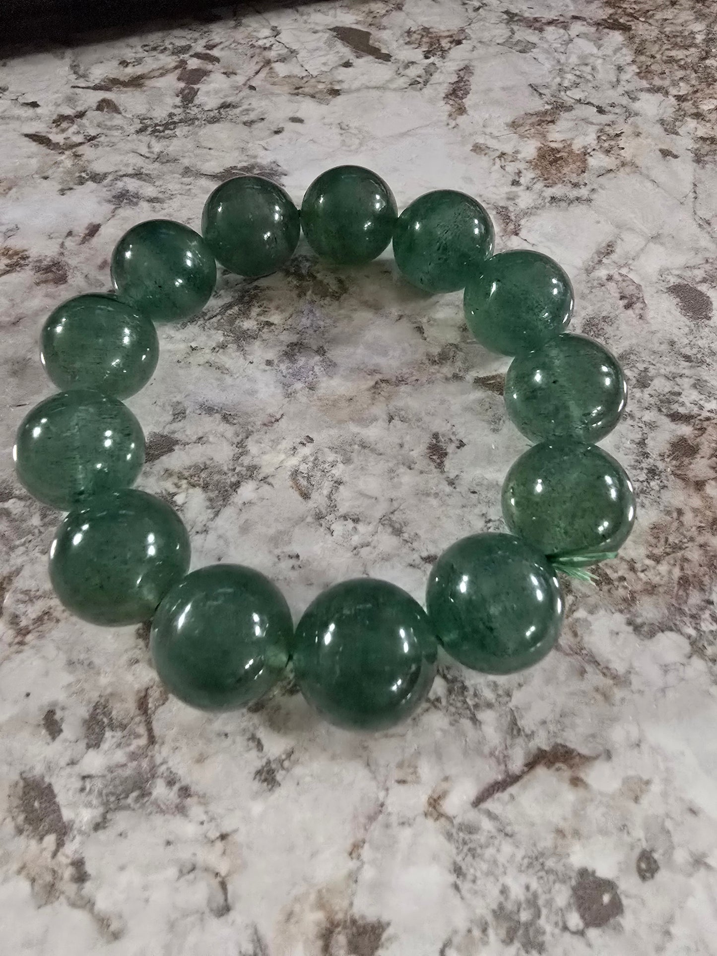 Green Strawberry Quartz Bracelet 18mm