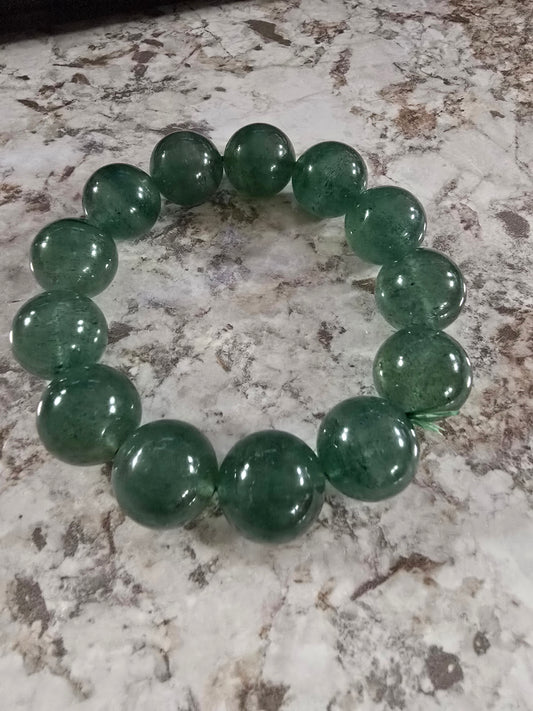 Green Strawberry Quartz Bracelet 18mm