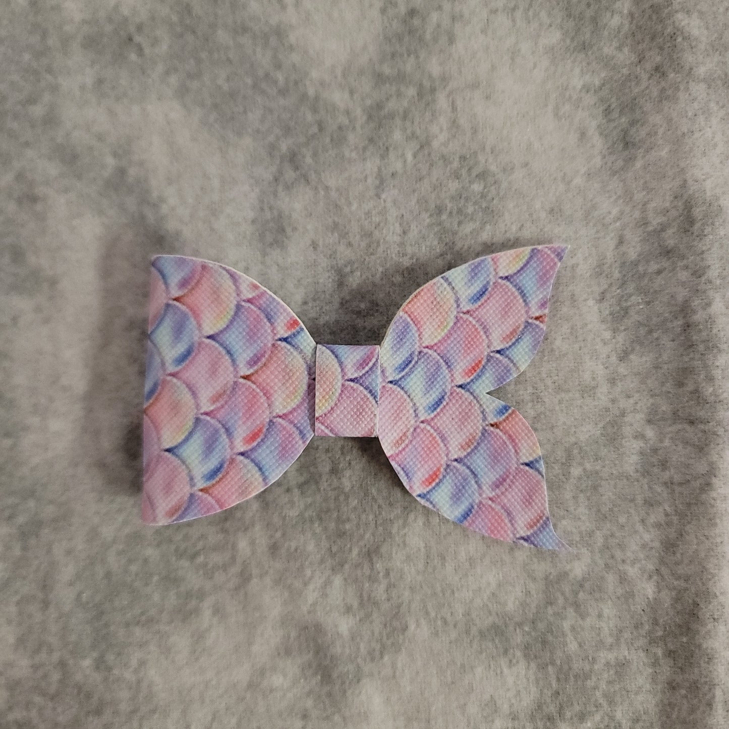 Pastel Print Scales Bow