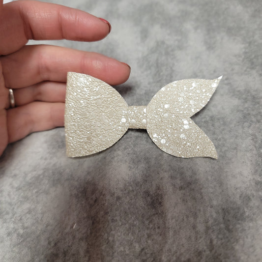 Ivory Pearl Mermaid Tail Bow