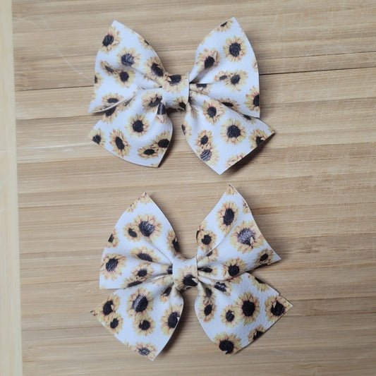 Candance Sunflower Bow Set