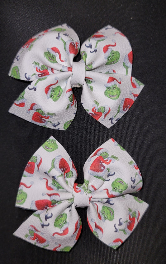 Grinch Cadance Bow Set