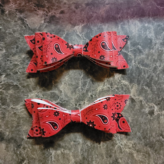 Red Paisley Bow Set