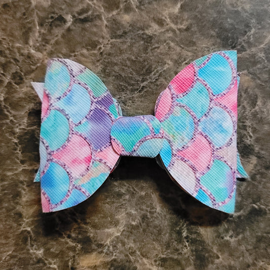 Pastel Mermaid Scales Bow