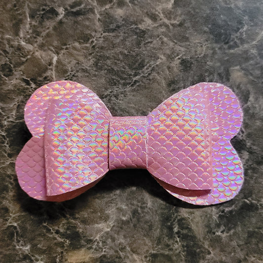 Light Pink Color Shift Heart Bow